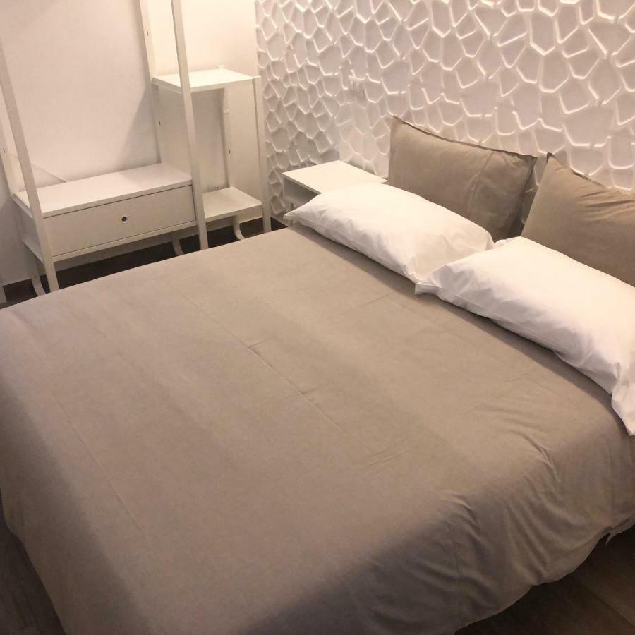 Vivi House Apartment Наполи Екстериор снимка