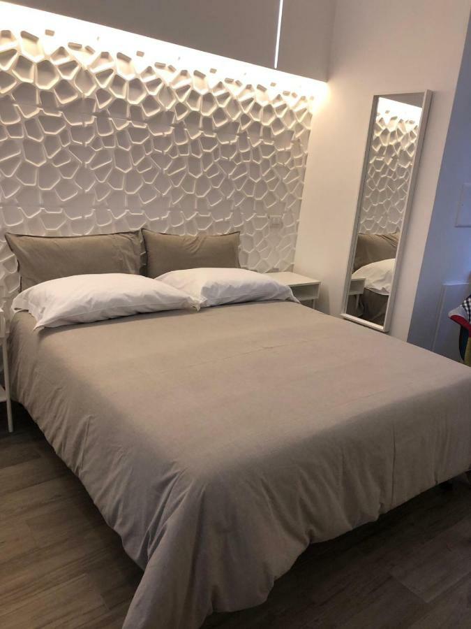 Vivi House Apartment Наполи Екстериор снимка